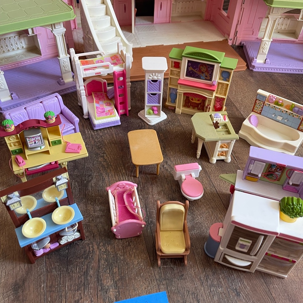 Vintage fisher price doll house accessories